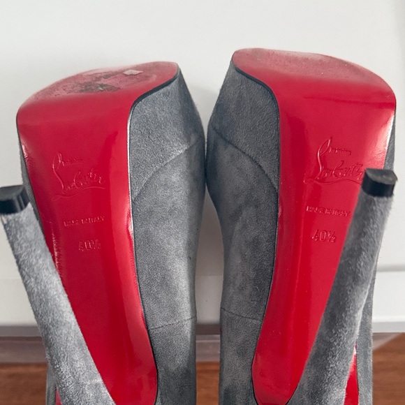 Gray Suede Women's Pumps - Picture 10 of 12